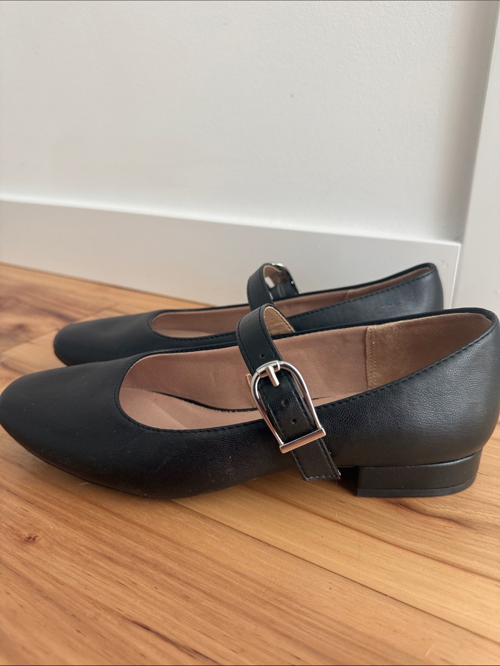 Black Mary Jane Shoes with Buckle